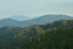 秋の山並み