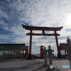 鳥居と空