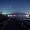 湖畔の夜