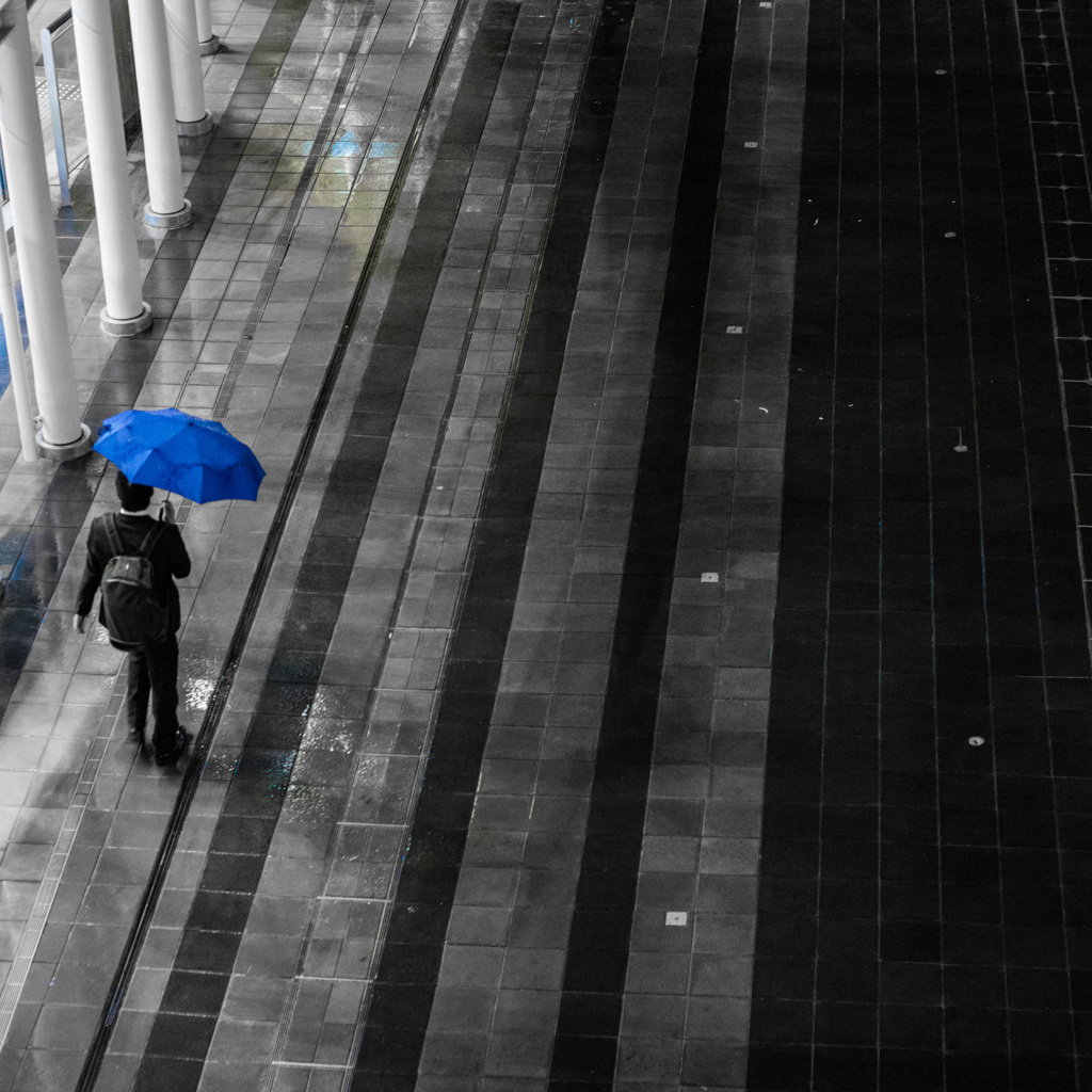 blue unbrella