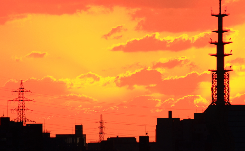 明日、天気にな～れ！！　ベランダからの夕日