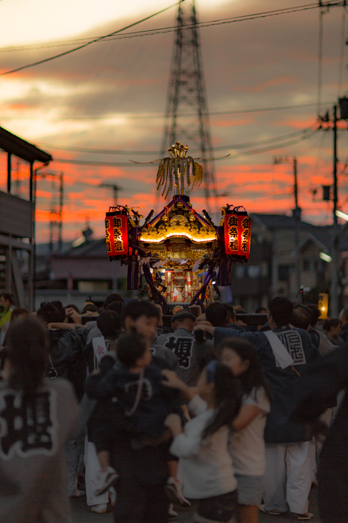 お祭り夕暮れ