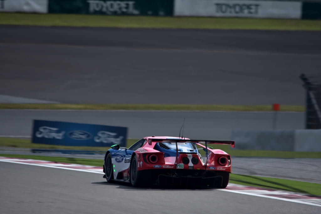 FORD GT