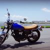 夏の青空に勝るバイクブルー