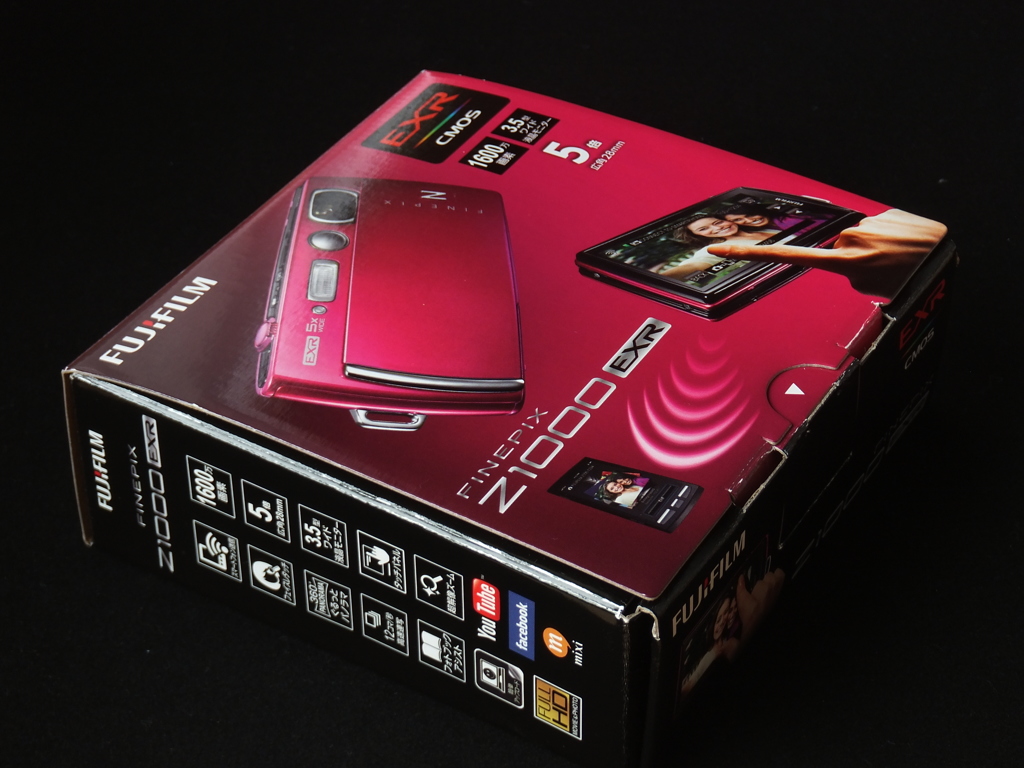 FinePix Z1000EXR の箱 (L)