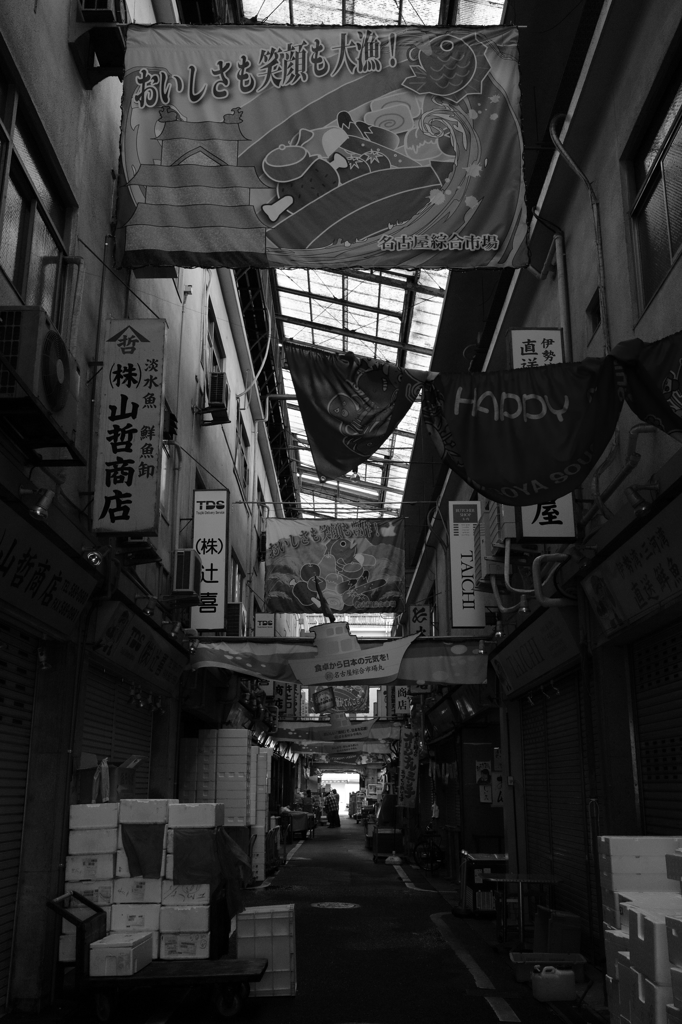 柳橋中央市場にて