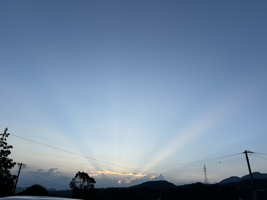 雲のキレマから上に