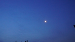 火星は捉えられず・夜明け前の月とソラ