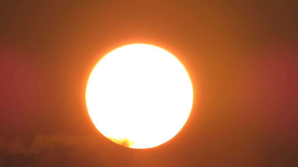 日没前の太陽