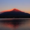 頂と雲、紅く染まりて…