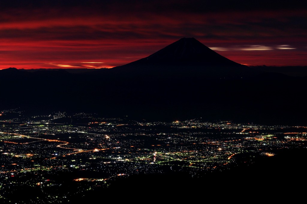 ワインレッドの夜明け