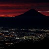 ワインレッドの夜明け