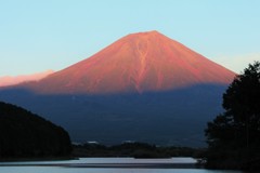 夕暮れどき、朱く染まりて…