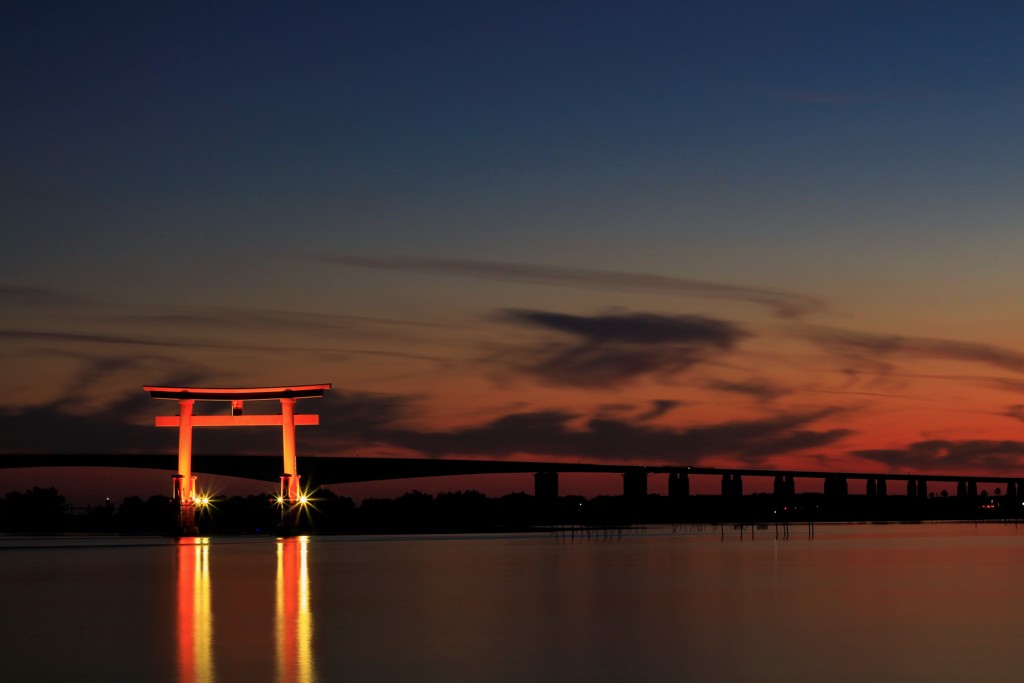 湖畔にも、夜の訪れ。