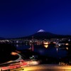 日も暮れて。