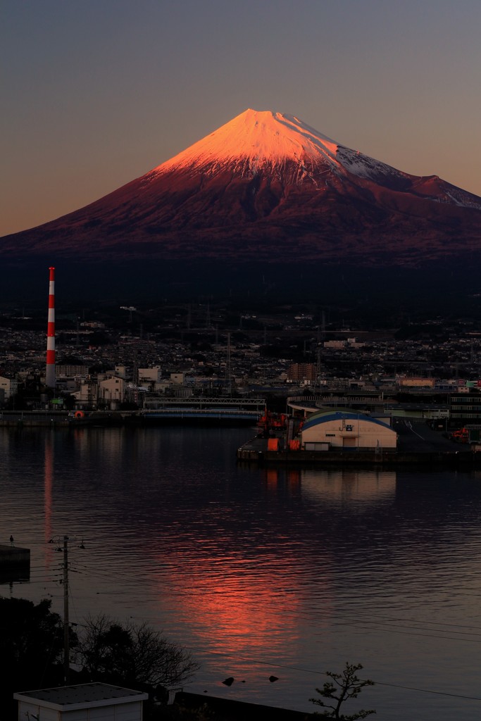 陽は沈み、紅に染まりて。