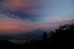 更に、空燃ゆる。