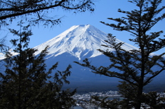 階段の前にて…
