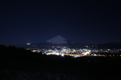 月夜の街と