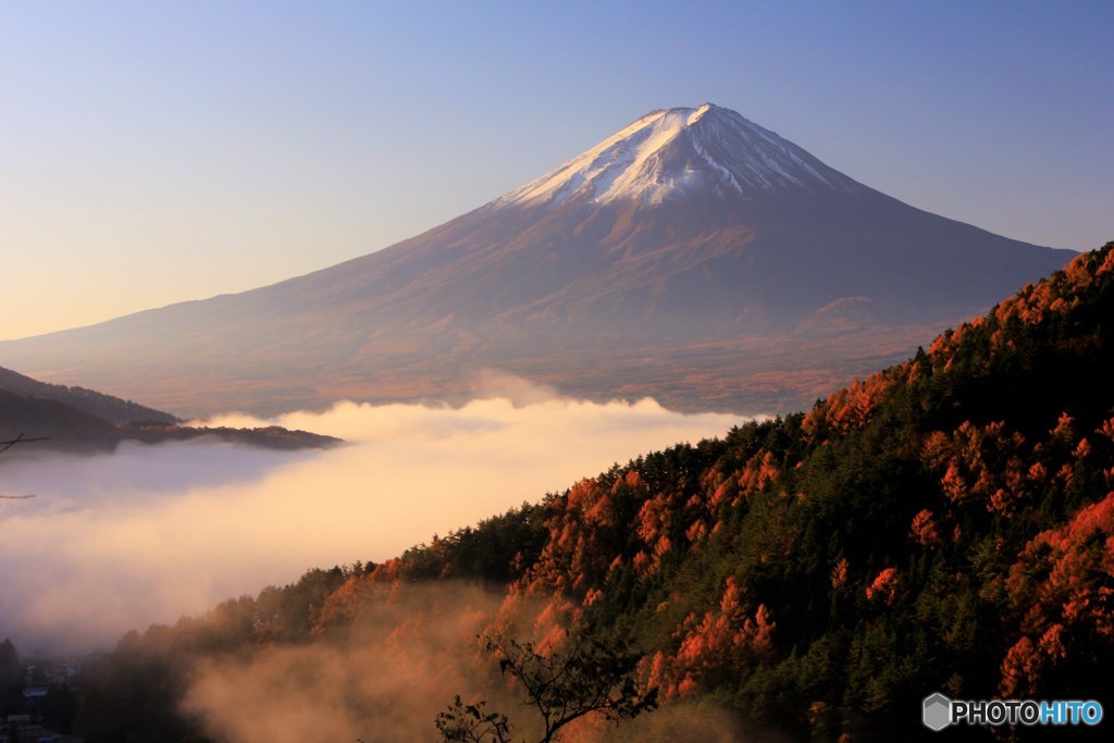 彩りの山と雲海と