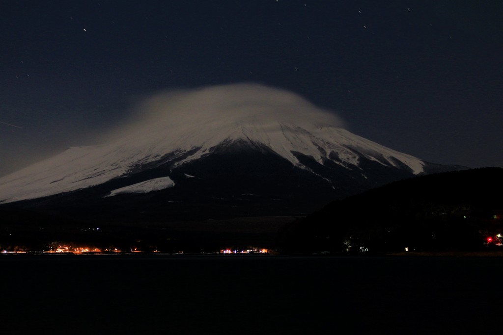 極寒の月夜～山中湖～