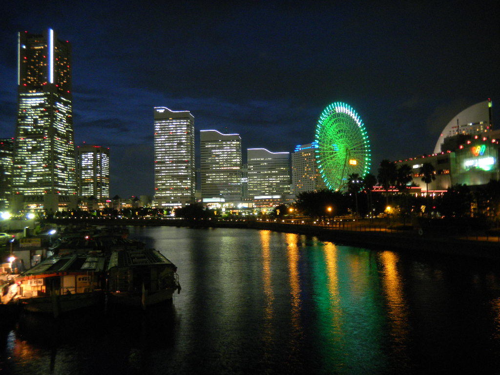 コンデジ　横浜