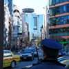 警察官の視線の先はTBSか・・・