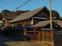 乾く瓦　乾く季節