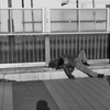 通り過ぎる影