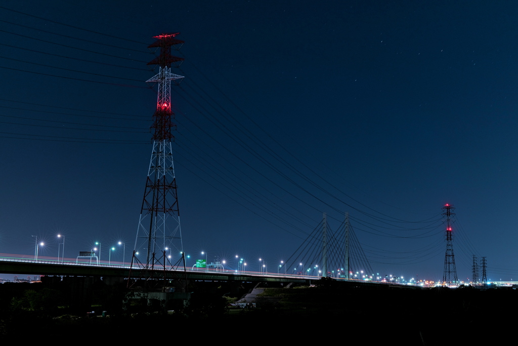 夜の橋と塔