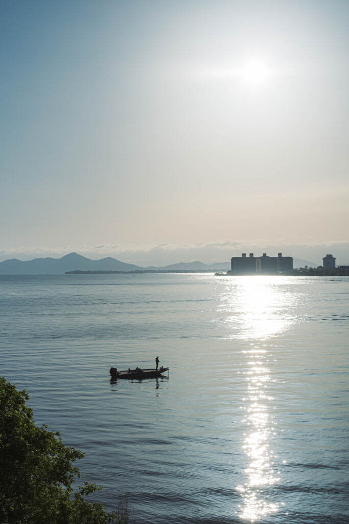 琵琶湖の早朝