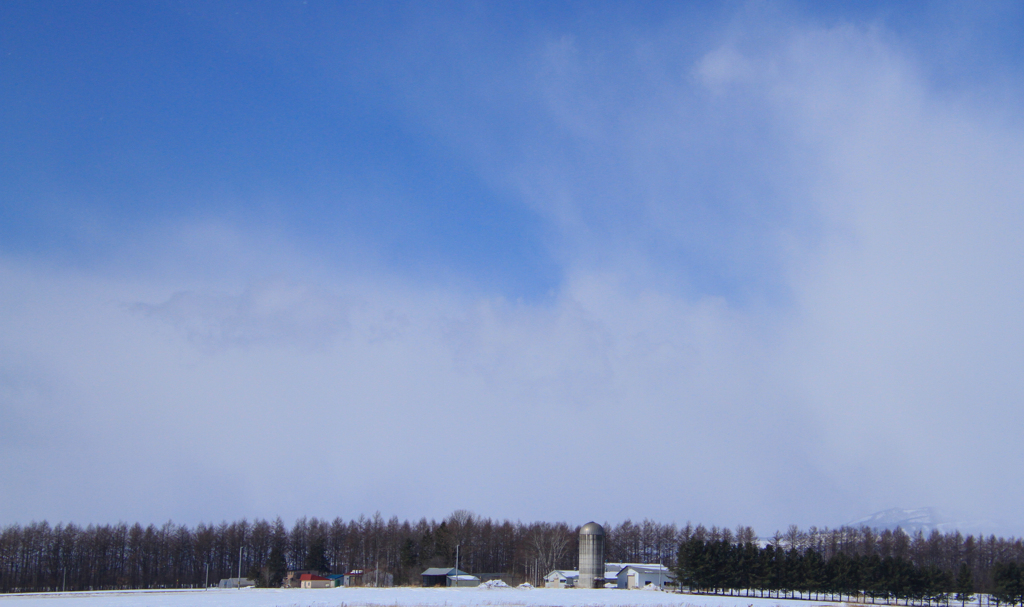 あおぞら　と　さいろ