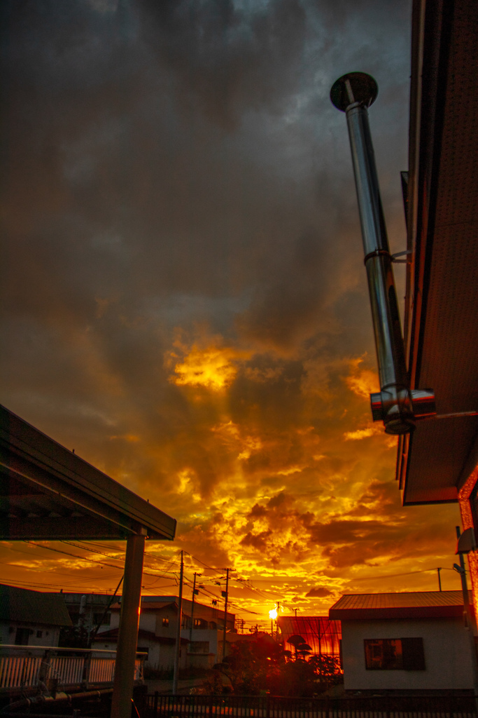 ゆうやけ　きみの　ゆうやけ