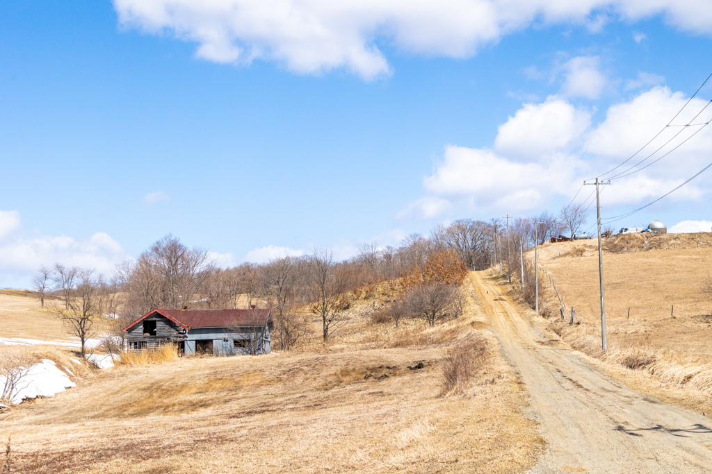 としを　こえて