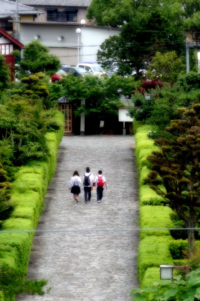 下校中
