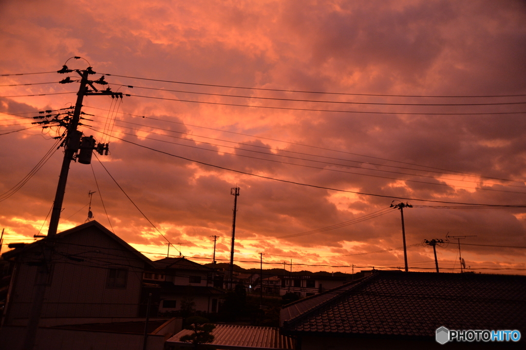 台風上陸前の朝焼け