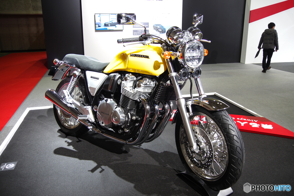THE 9th OSAKA MOTOR SHOW