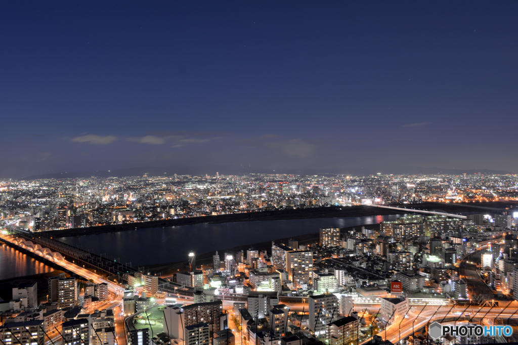 梅田スカイビル　HDR
