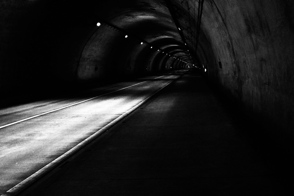 a ｔｕｎｎｅｌ 2