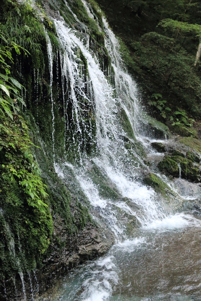 岩山の滝6