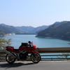 神流湖とバイク