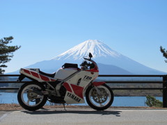 富士山とTZR