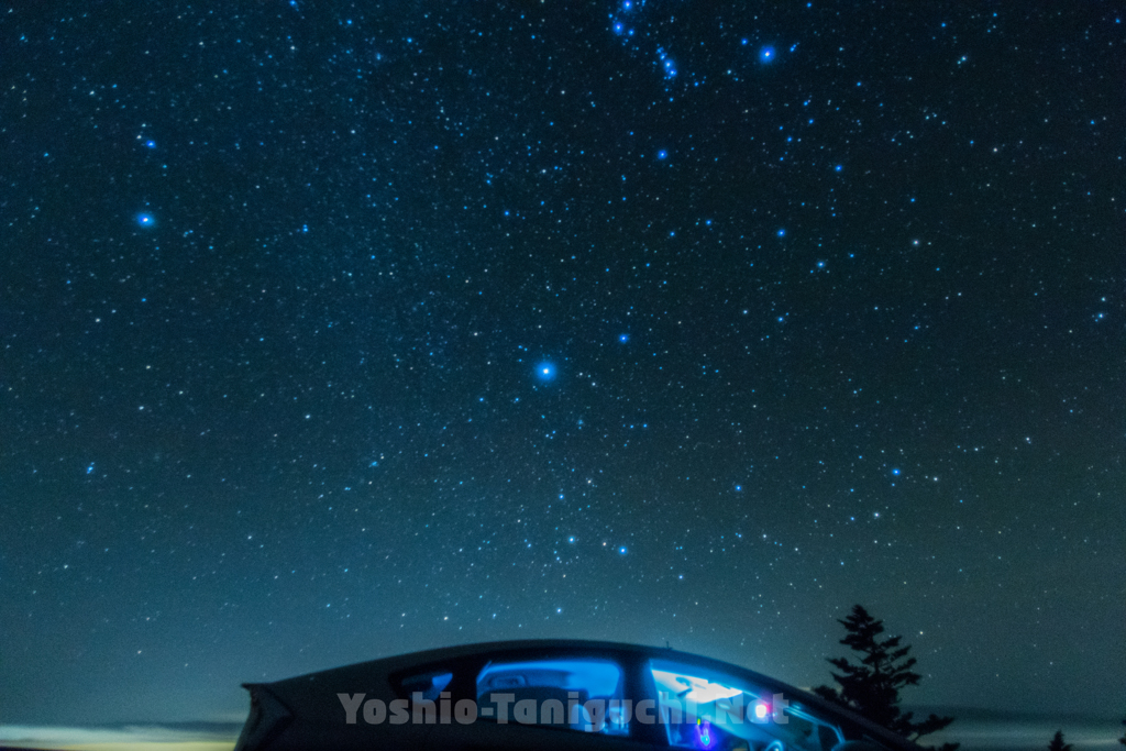 マイカーと星空