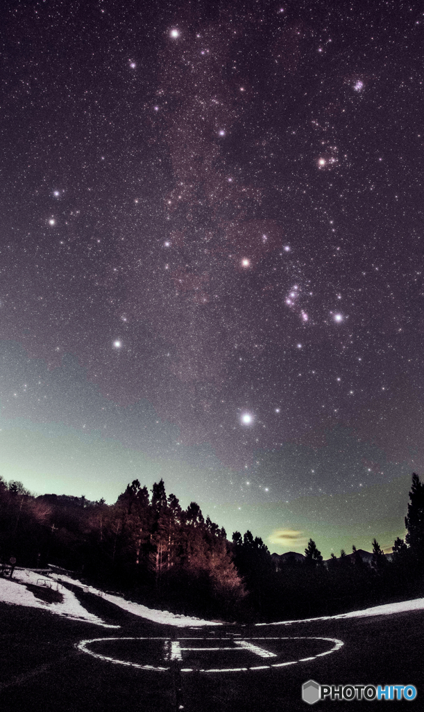 ヘリポートの夜空