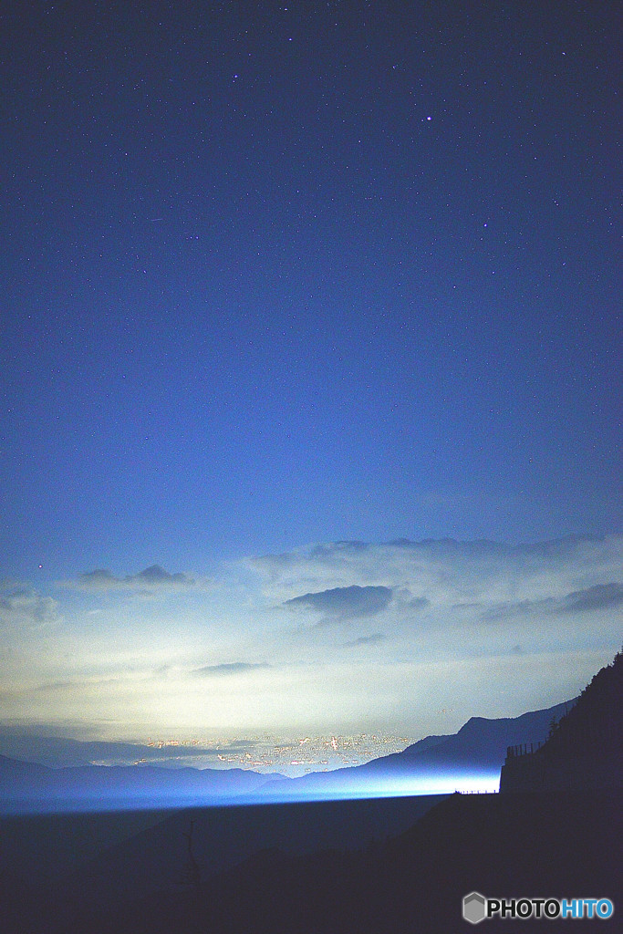 合間に