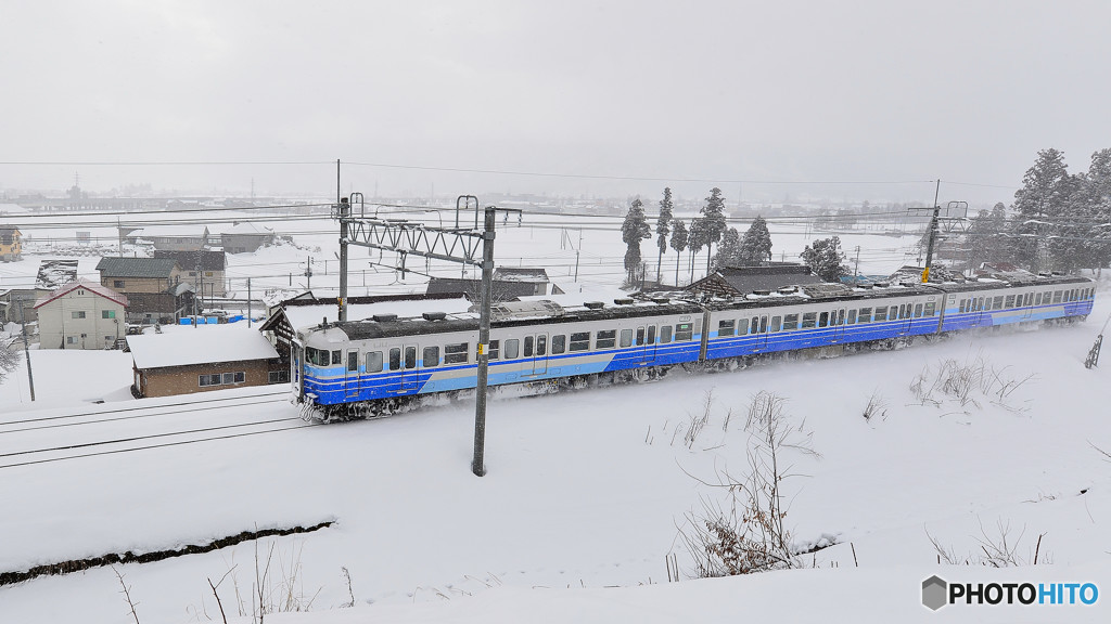 雪国の電車3