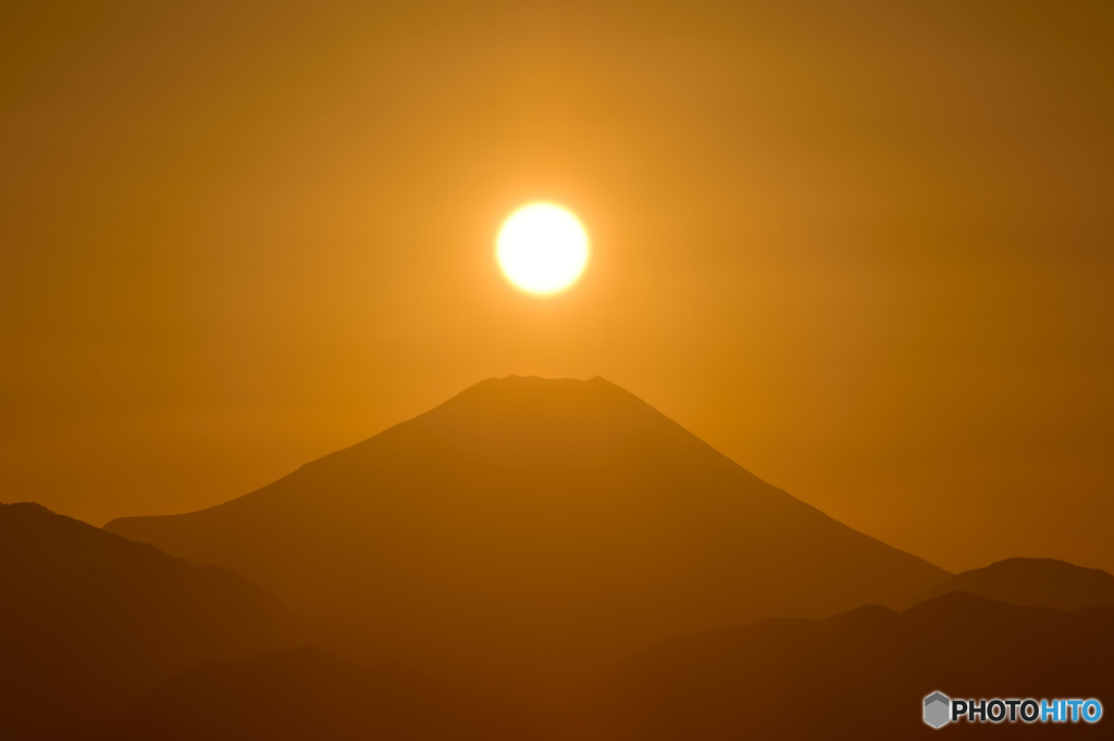 高尾山頂から富士を望む