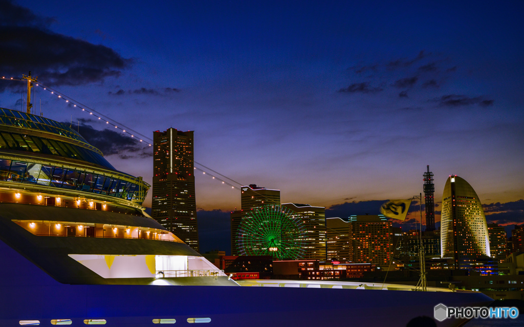 Sunset MinatoMirai on the Coral Princess