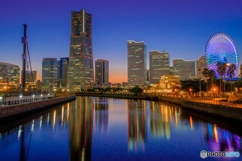 Minatomirai Reflection