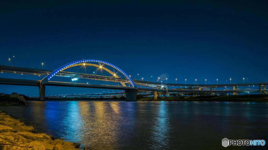 ダブルデッキニールセンローゼ橋